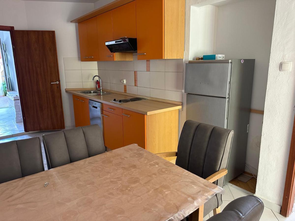 Apartamento App 4 - 6 Persons Direct On The Seaside, 1St Floor Ljubač Exterior foto